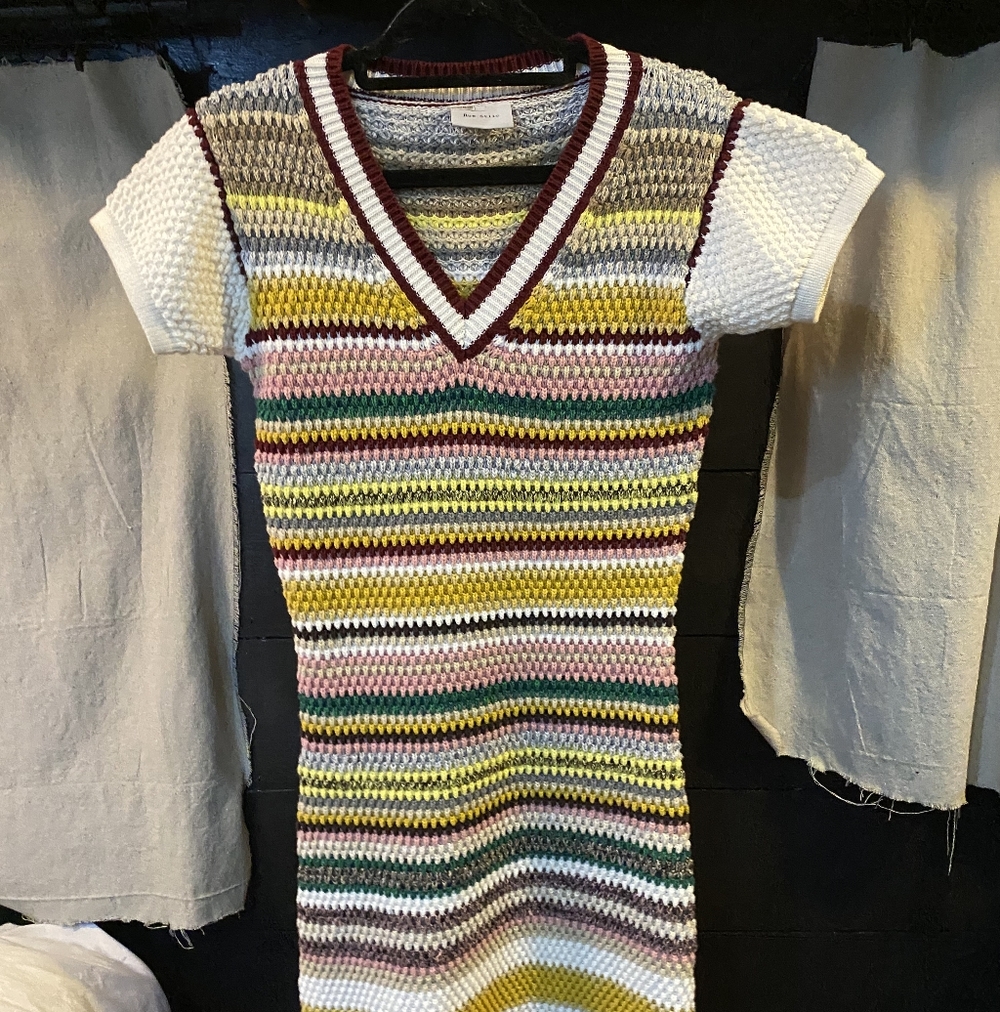SUPER CUTE Rue Stiic Knit Dress With Small Side Split